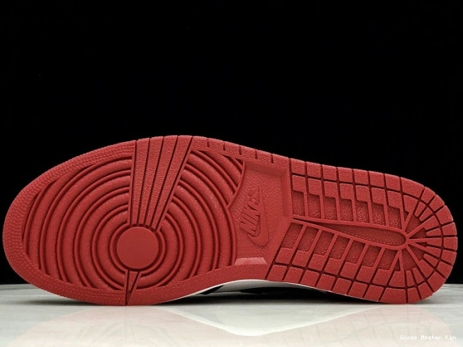 555088-125 Air Black 1 Jordan Toe Retro 0624